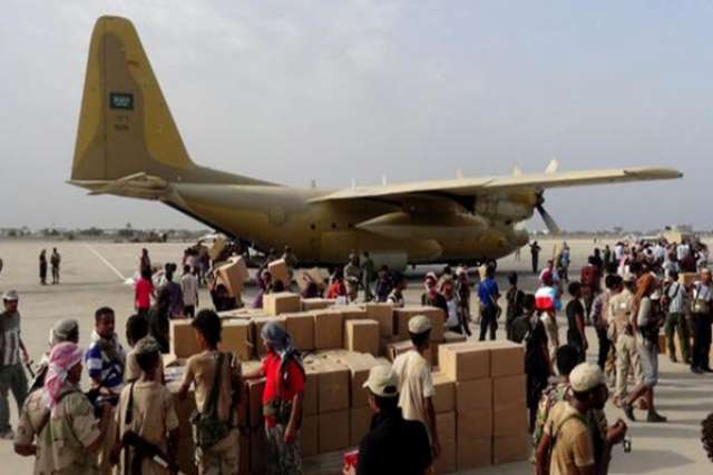وصول طائرة سعودية لبغداد حاملة 90 طنا من المساعدات الغذائية لنازحي الأنبار