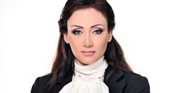 بالفيديو.. ريهام سعيد تقص شعرها على الهواء  