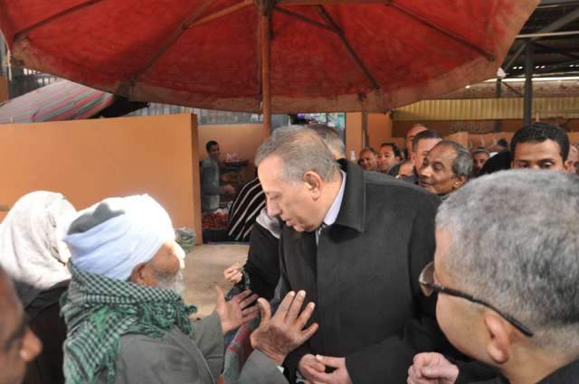 محافظ الجيزة يتفقد سوق الكونيسة الحضارى