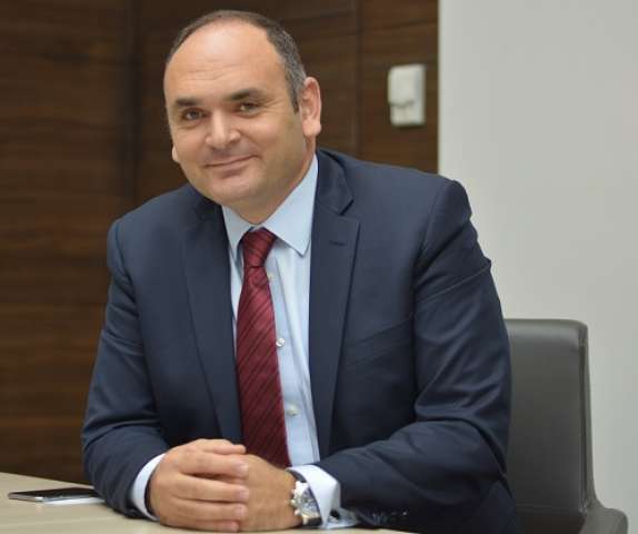 أمين سراج، الرئيس التنفيذي لشركة 