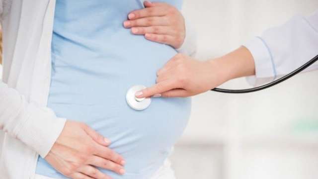 دراسة: أدمغة النساء تتقلص أثناء الحمل