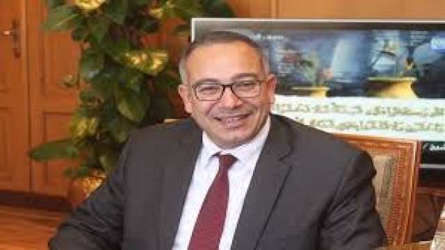 الدكتور أحمد درويش