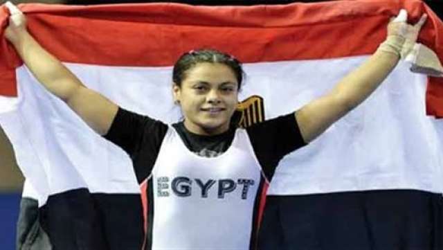 «القومي للمرأة» يهنئ «سارة سمير» لفوزها بذهبية بطولة العالم لرفع الأثقال