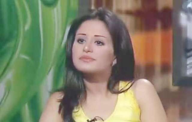 الفنانه منه فضالى