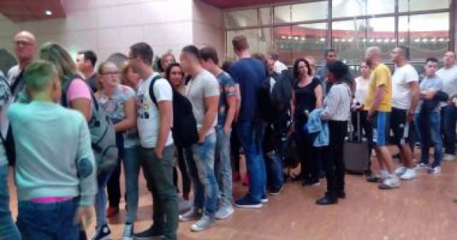 فوج سياحى - أرشيفية