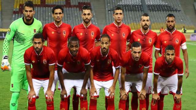 نصف مليون لكل لاعب في الأهلي بعد النجمة الأربعة