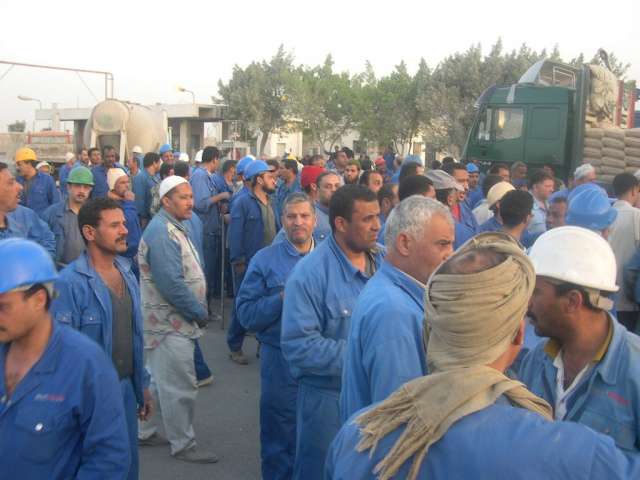 العمال في عيدهم: «نشكو إلى السيسي ضعف قوتنا وقلة حيلتنا»