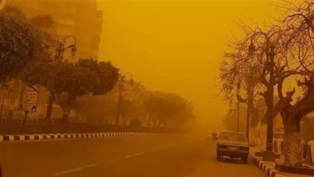 عاصفة ترابية