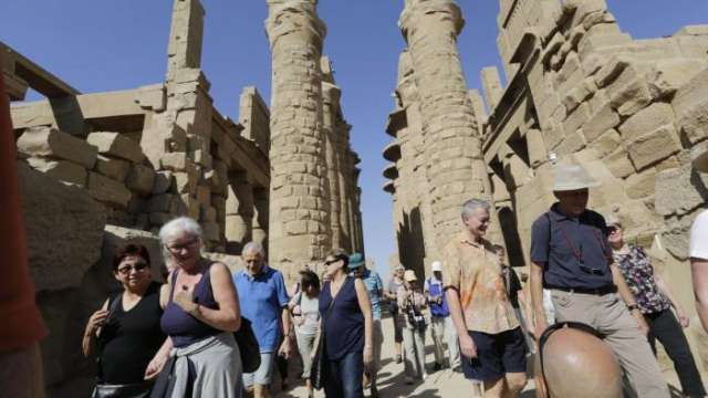 «فايننشال تايمز»: انتعاش السياحة في مصر لتحسن الوضع الأمني