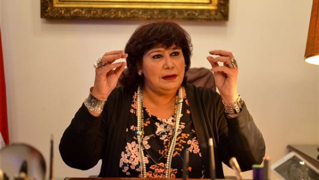 وزيرة الثقافة