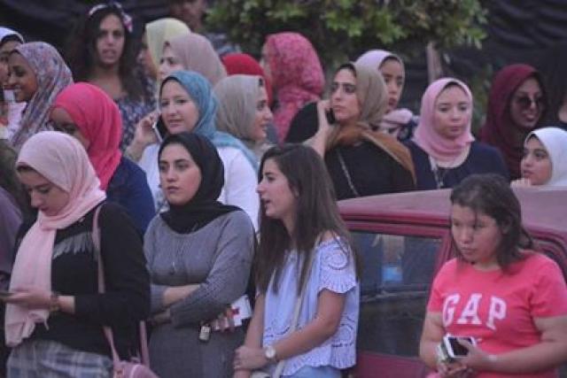 طلاب الجامعة الكندية