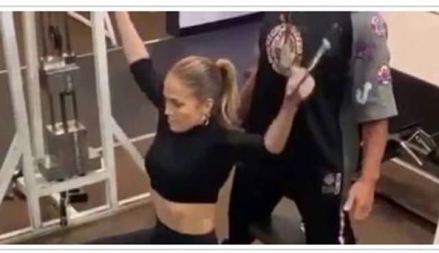 نجمه هوليود جينيفر لوبيز