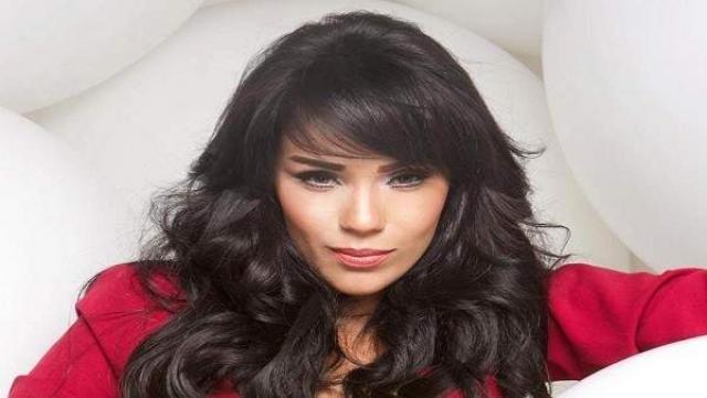 الفنانه امينه