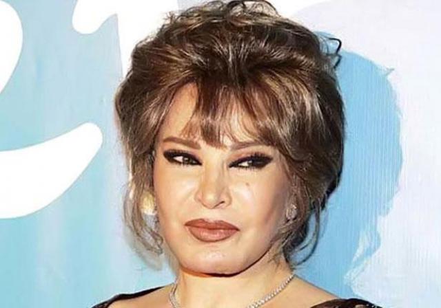  الفنانه الكبيره صفيه العمري