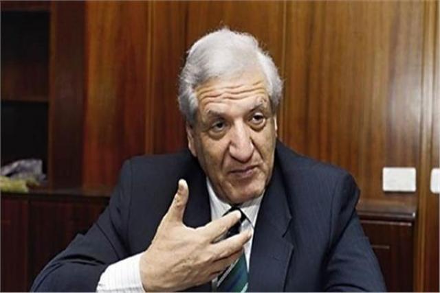فخرى الفقى الخبير الاقتصادى