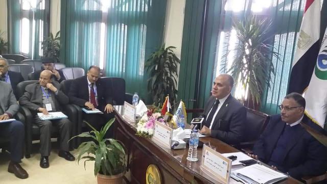 جانب من الندوة