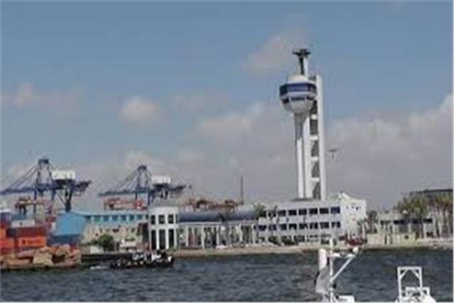 فتح بوغاز مينائي الإسكندرية والدخيلة بعد تحسن الأحوال الجومائية