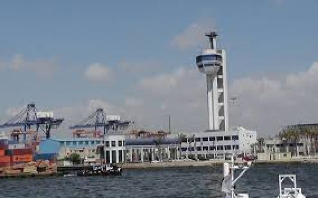 غلق بوغاز مينائي الإسكندرية والدخيلة نظراً لسوء الأحوال الجومائية