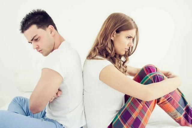 خبراء العلاقات الزوجية يدمرون المجتمع المصري