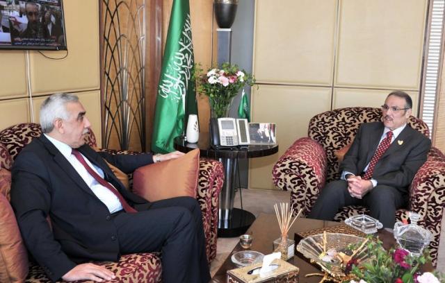 سفير خادم الحرمين الشريفين لدى القاهرة يلتقي نظيره العراقي 