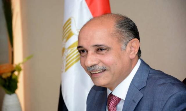 الفريق يونس المصري وزير الطيران المدني