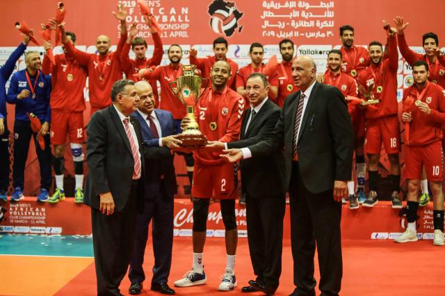 التتويج