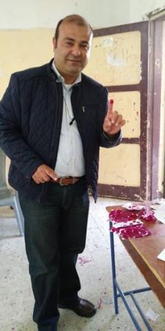 خالد حنفي يدلي بصوته في لجنة المغتربين بمدينة 6 اكتوبر