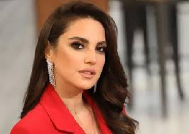 الفنانة درة