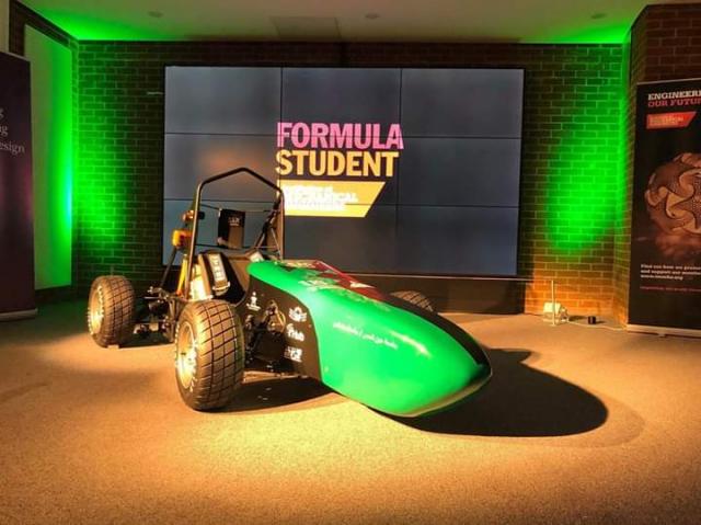 فريق هندسة عين شمس ينهي استعداداته للمشاركة في مسابقة «Formula Student»