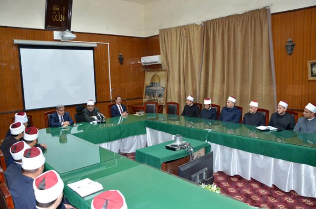 وزير الأوقاف يجتمع بقيادات إعلامية للدفع بالمتميزين من شباب الأئمة 