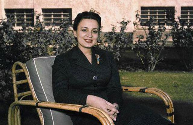 وفاة الأميرة دينا