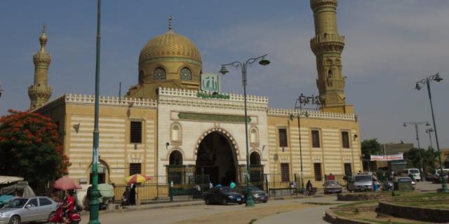 مسجدة السيدة نفيسة بالقاهرة