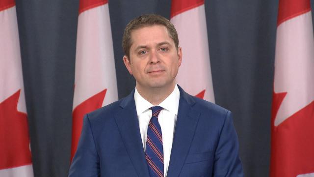زعيم المعارضة الكندية يعد بفتح تحقيق في قضية «إس أن سي - لافالان»