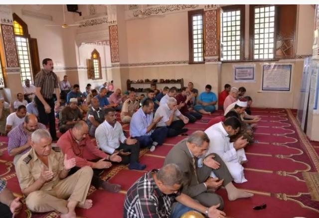 محافظ أسيوط بخطبة الجمعة