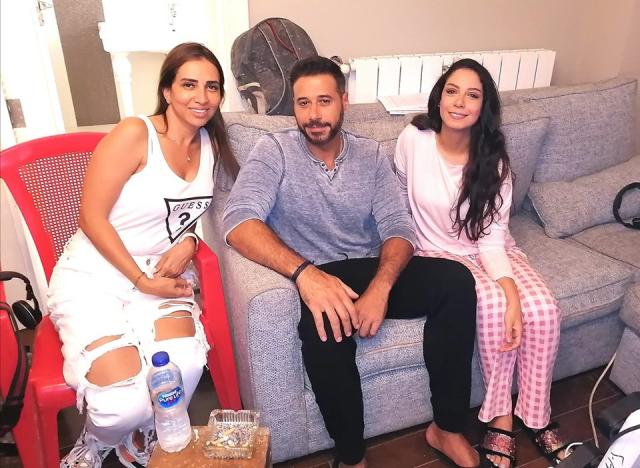 ياسمين رحمي والسعدني من كواليس مسلسل شبر ميه