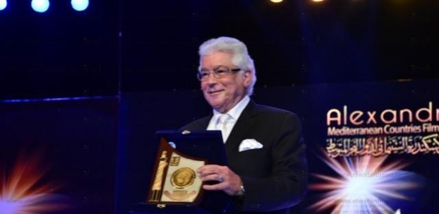 الفنان محمود قبيل