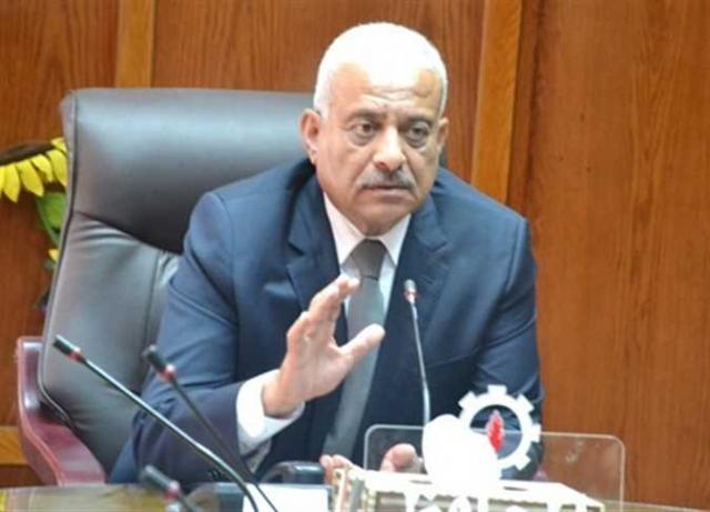 اللواء عبد المجيد صقر محافظ السويس