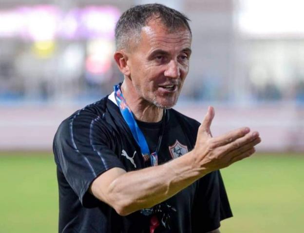 ميتشو المدير الفني