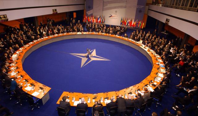 «الناتو» يرحب باقتراح ألمانيا بشأن إنشاء منطقة آمنة شمالي سوريا