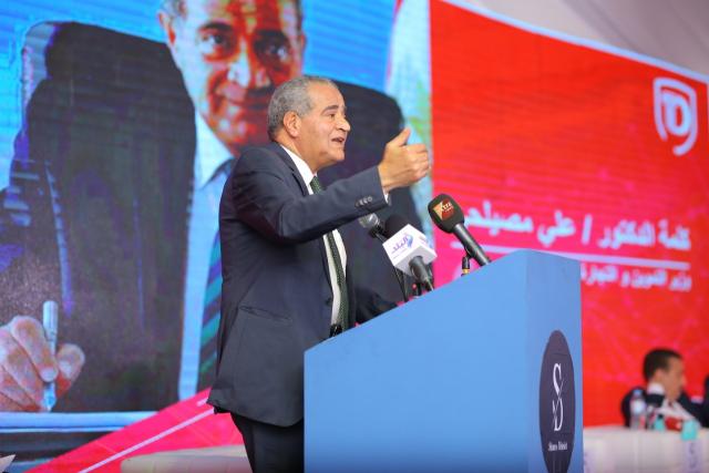 وزير التموين يضع حجر أساس أول منطقة لوجستية بالمنوفية 