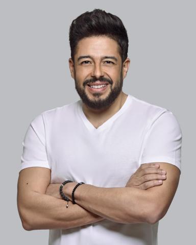 المطرب محمد حماقي