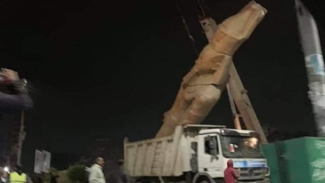 تمثال مستنسخ للملك رمسيس الثاني 