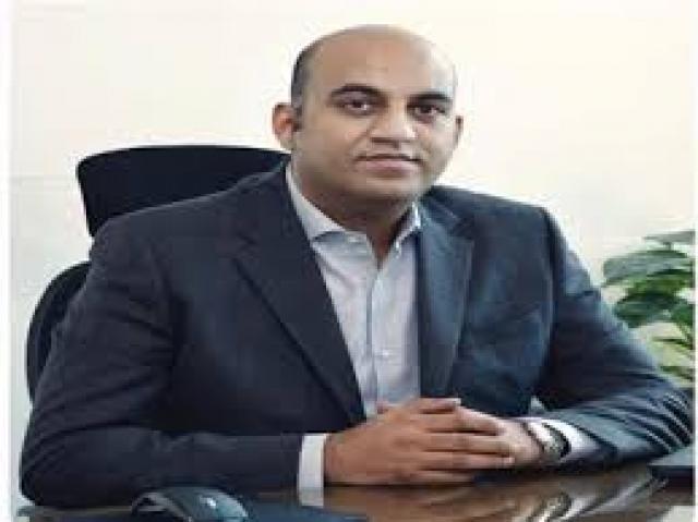 الخبير العقاري، شريف فتحي