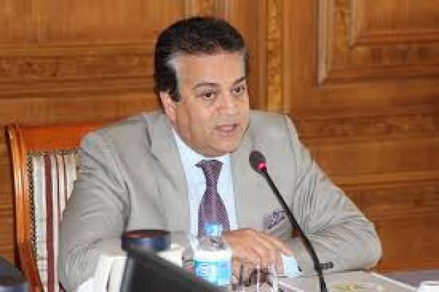 وزير التعليم العالي يفتتح فعاليات شهر العلوم المصري