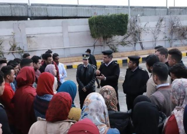 طلاب الجامعات