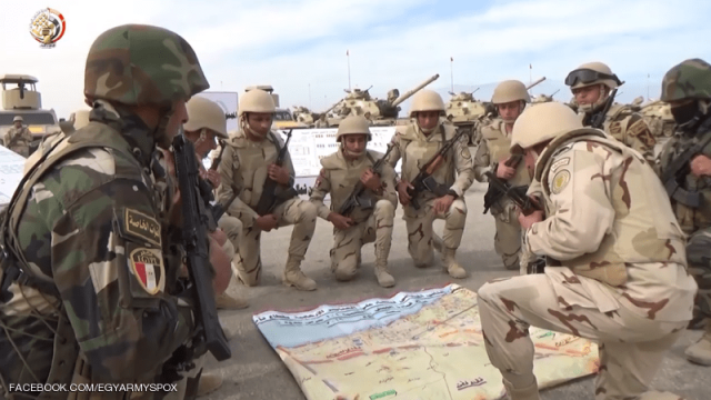 القوات المسلحة تواصل ضرباتها المتلاحقة للعناصر التكفيرية بشمال سيناء.. فيديو