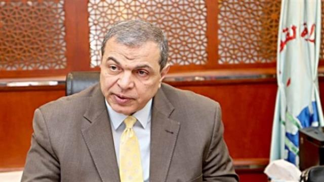  وزير القوي العاملة محمد سعفان