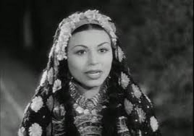 الفنانة والمطربة الراحلة درية احمد