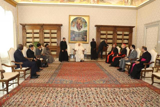 أعضاء لجنة تحكيم زايد للإخوة الإنسانية يلتقون البابا فرنسيس
