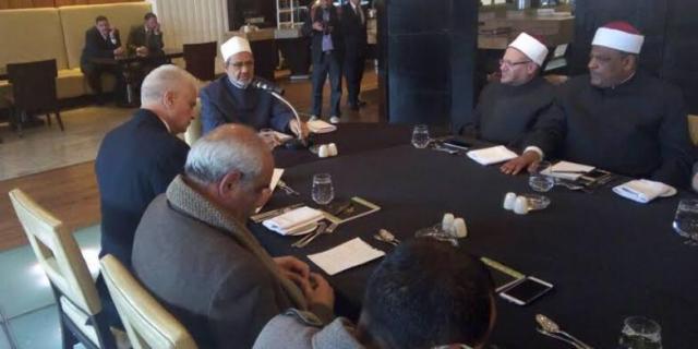 هيئة كبار العلماء بالأزهر تهنئ الدكتور علي جمعة برئاسة اللجنة الدينية بالبرلمان